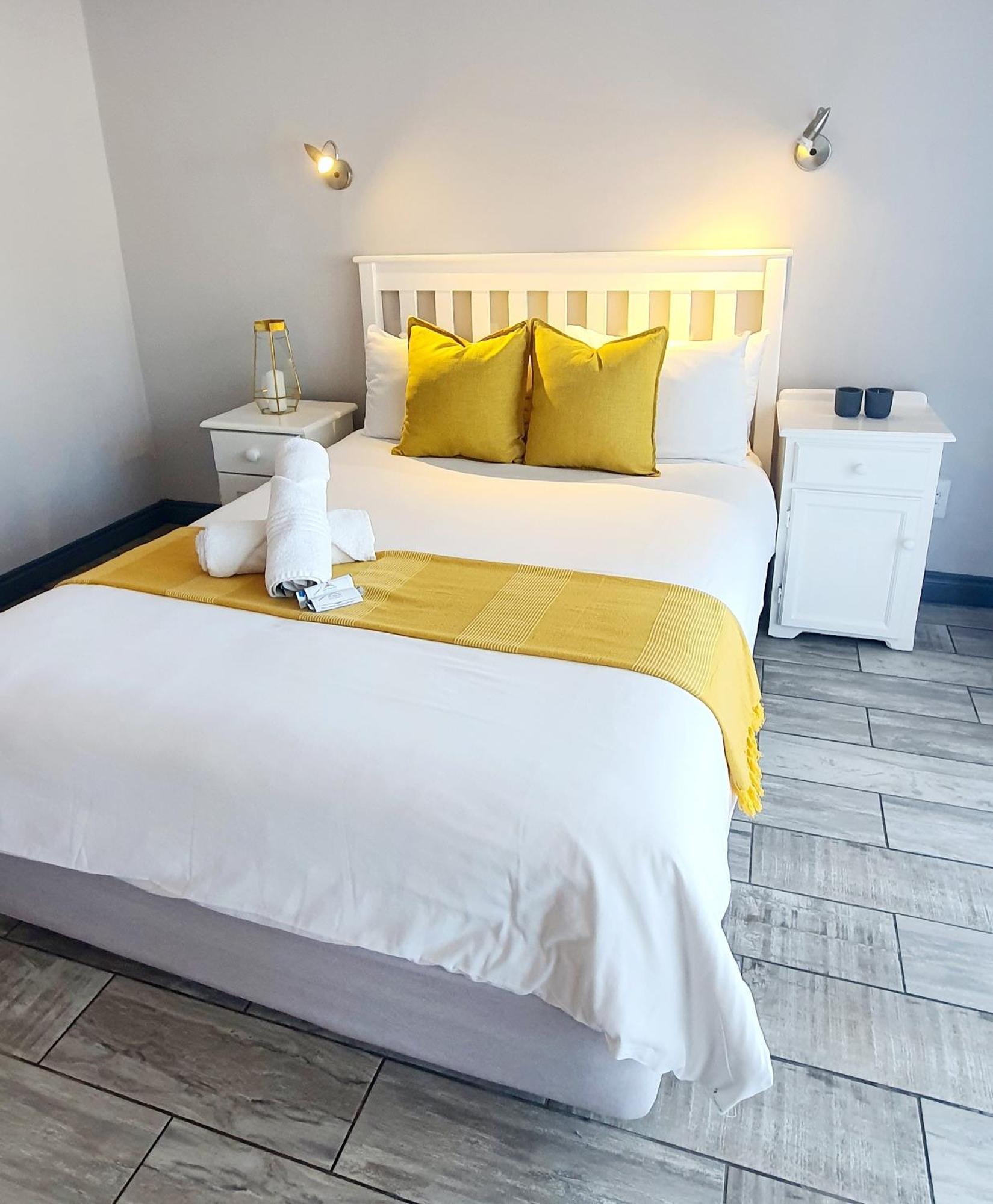 Point Village Hotel And Self Catering موسيلباي المظهر الخارجي الصورة