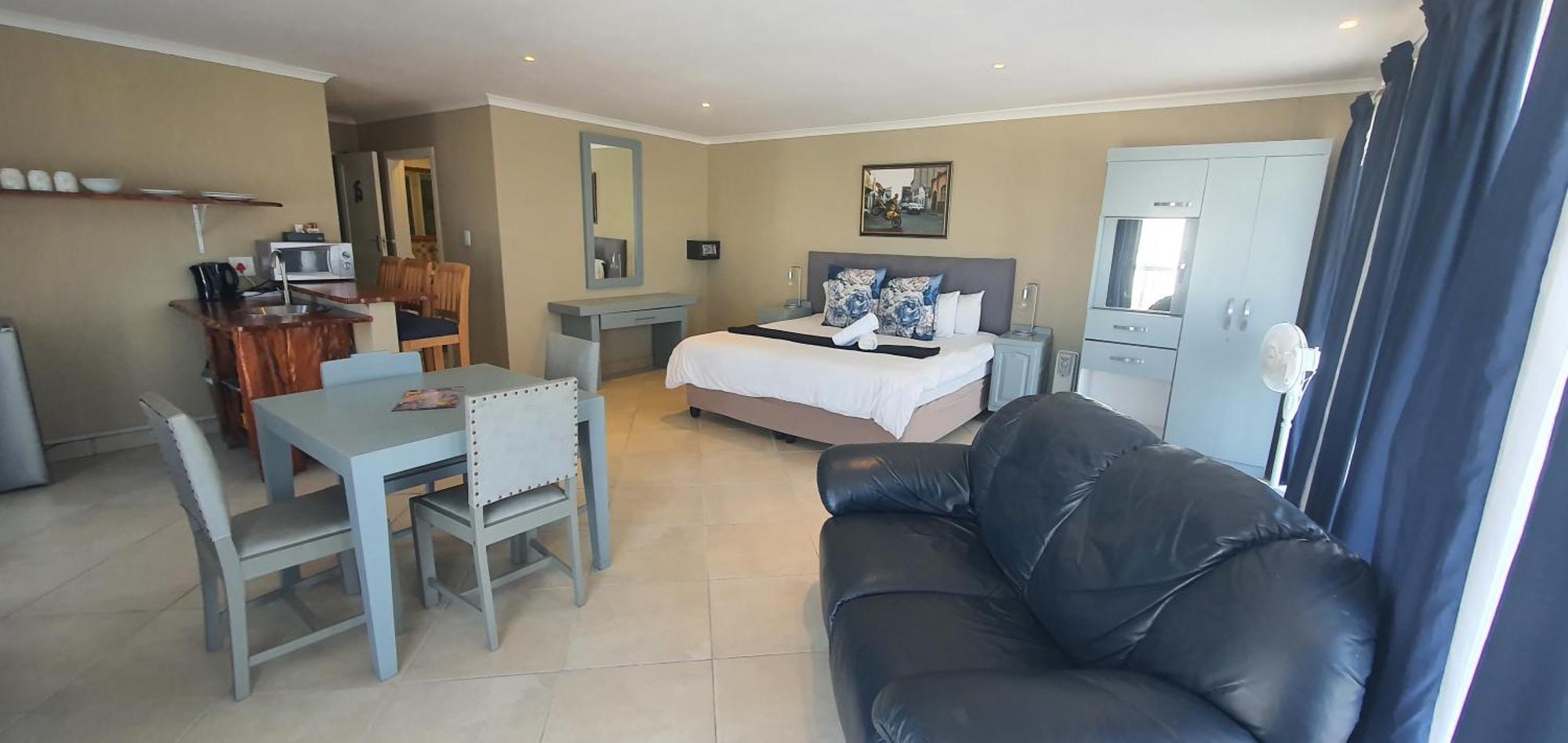 Point Village Hotel And Self Catering موسيلباي المظهر الخارجي الصورة