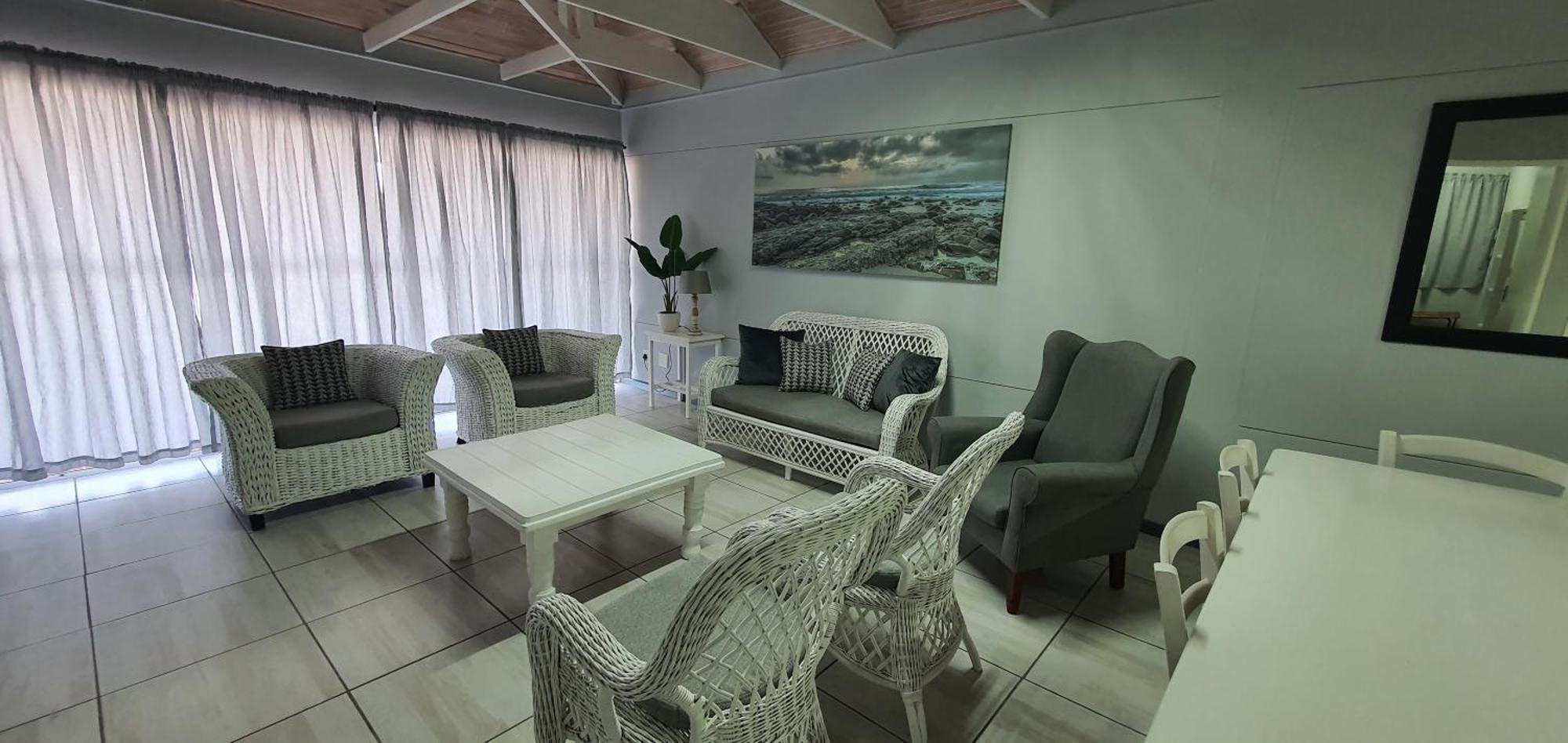 Point Village Hotel And Self Catering موسيلباي المظهر الخارجي الصورة
