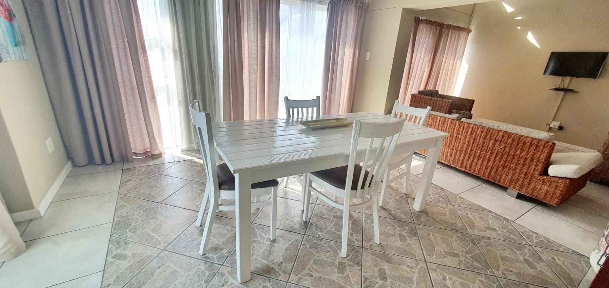 Point Village Hotel And Self Catering موسيلباي المظهر الخارجي الصورة