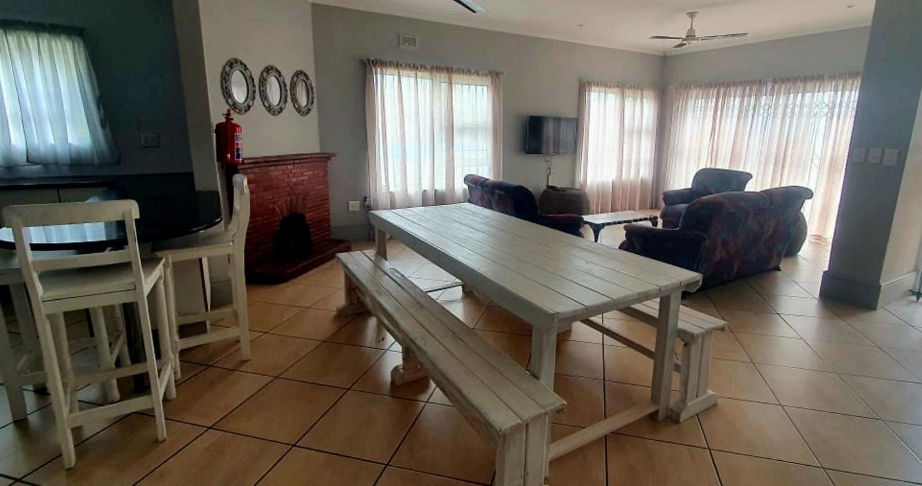 Point Village Hotel And Self Catering موسيلباي المظهر الخارجي الصورة